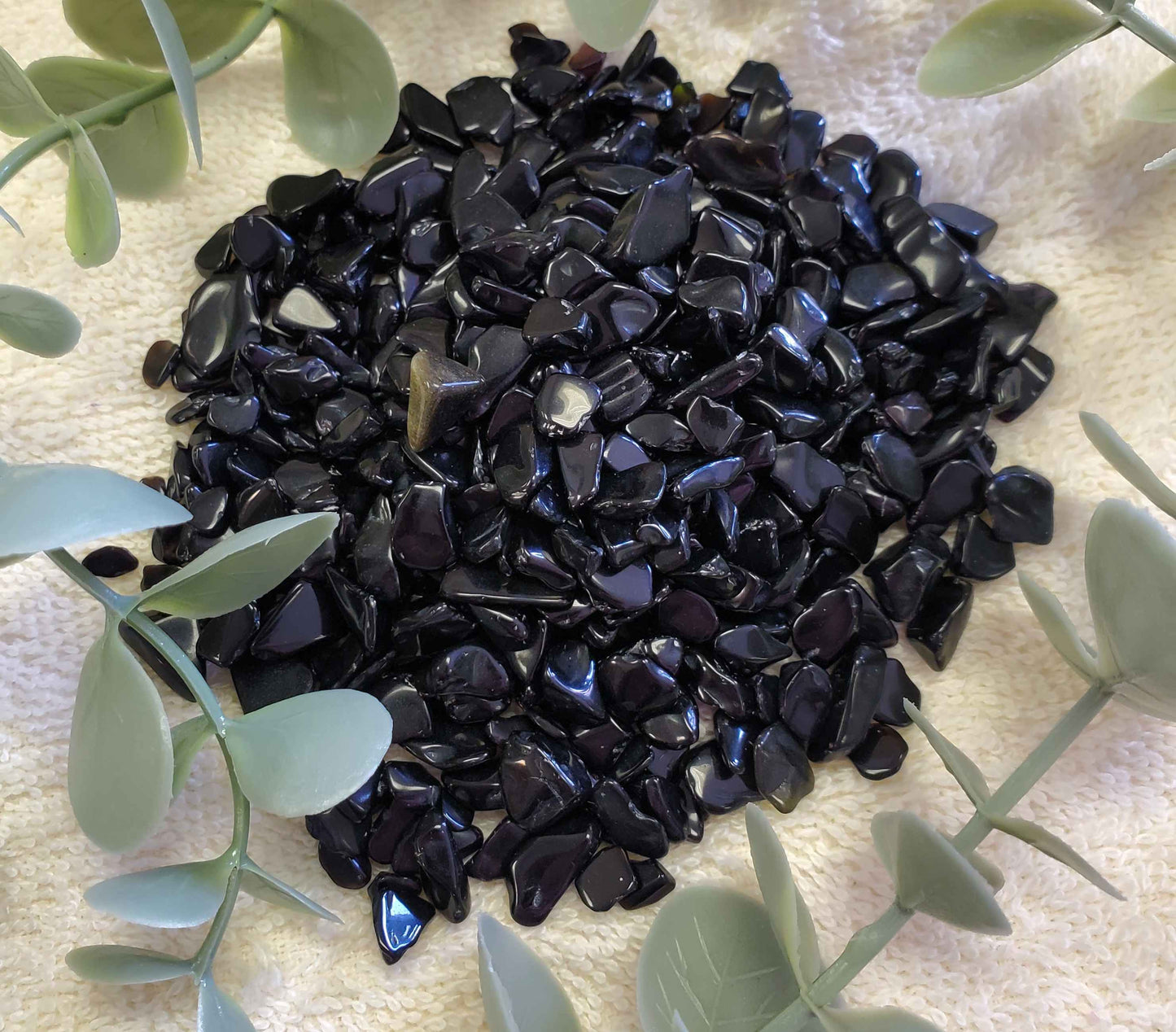 1 oz (28g) Small Black Obsidian Pebbles (0074)