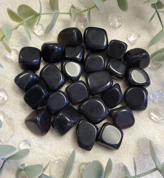 Medium size Black Obsidian tumble (0075)