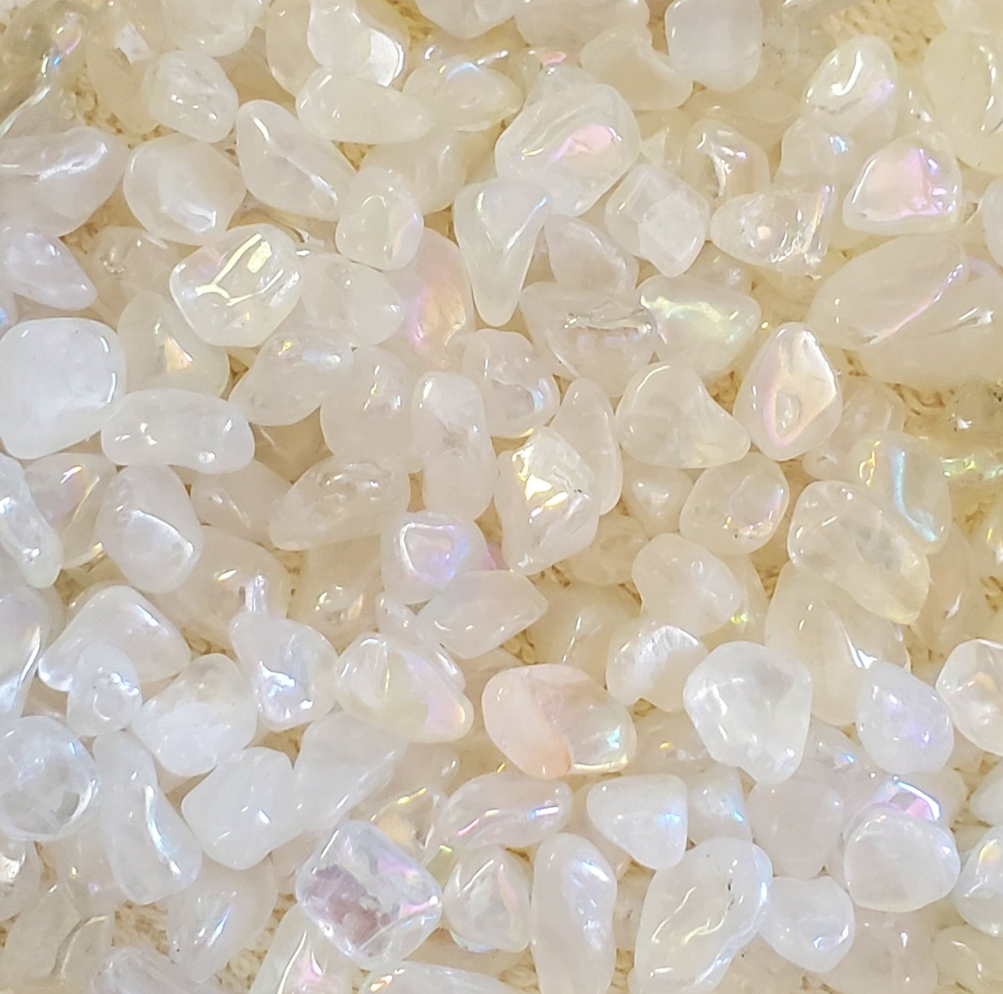 100g Aura Quartz pebbles (0097)